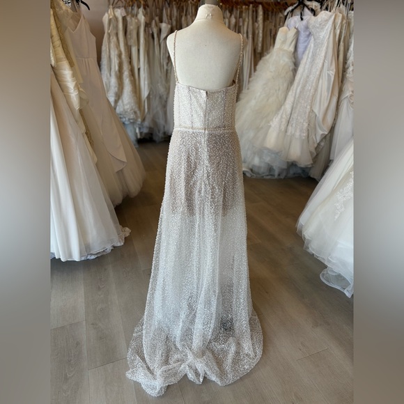 Azazie Cream Sleeveless Sweetheart Wedding Gown - Picture 6 of 7